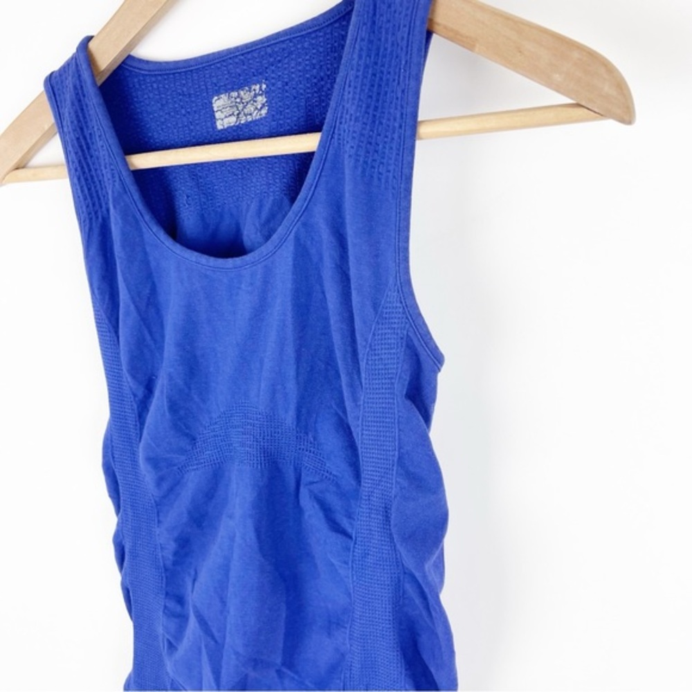 Athleta Blue Breathe Tank Size Extra Small - Picture 4 of 8